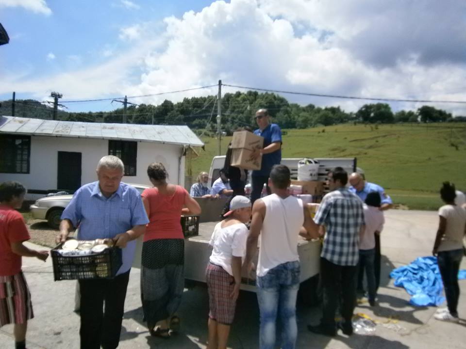 Ajutor umanitar oferit de comunitatea din Copșa Mică Asociației „Pro Vita” din Valea Plopului