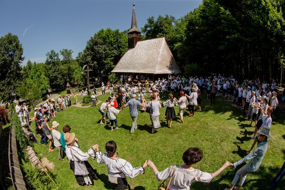 Muzeul Astra Sibiu sărbătorește Ziua Universală a Iei