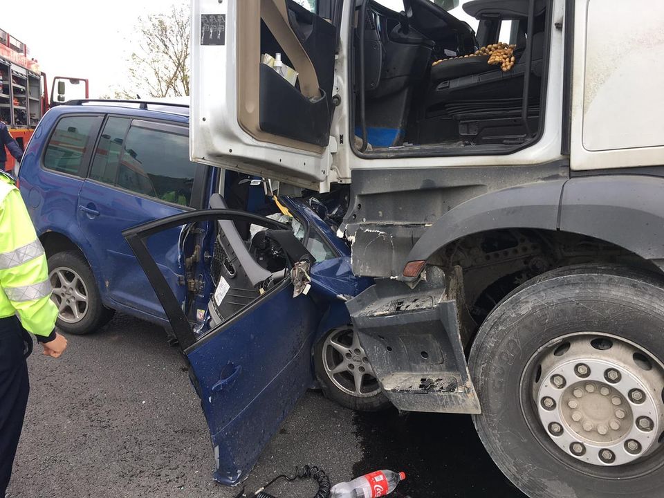 Grav accident rutier produs în apropiere de localitatea Izvorul Crișului