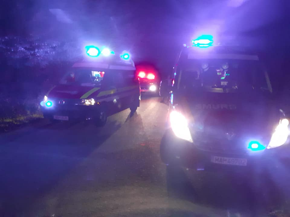 A ajuns cu mașina în albia râului Valea Ierii