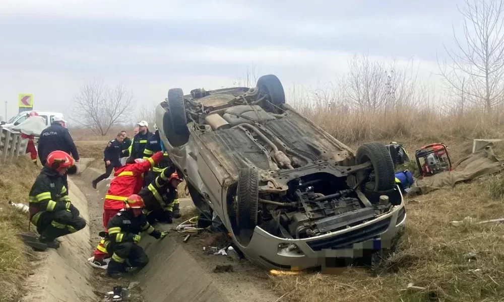 Un accident rutier s-a produs pe DN 1, în localitatea Miercurea Sibiului, unde o tânără de 19 ani din județul Alba a ajuns la spital după ce a pierdut controlul autoturismului pe care îl conducea.