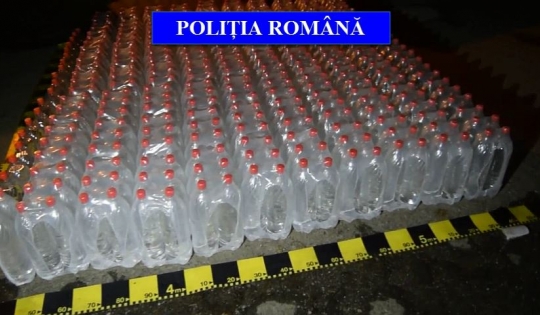 Poliţiştii din Dej au confiscat 2.000 de litri de alcool, transportat ilegal de doi maramureșeni