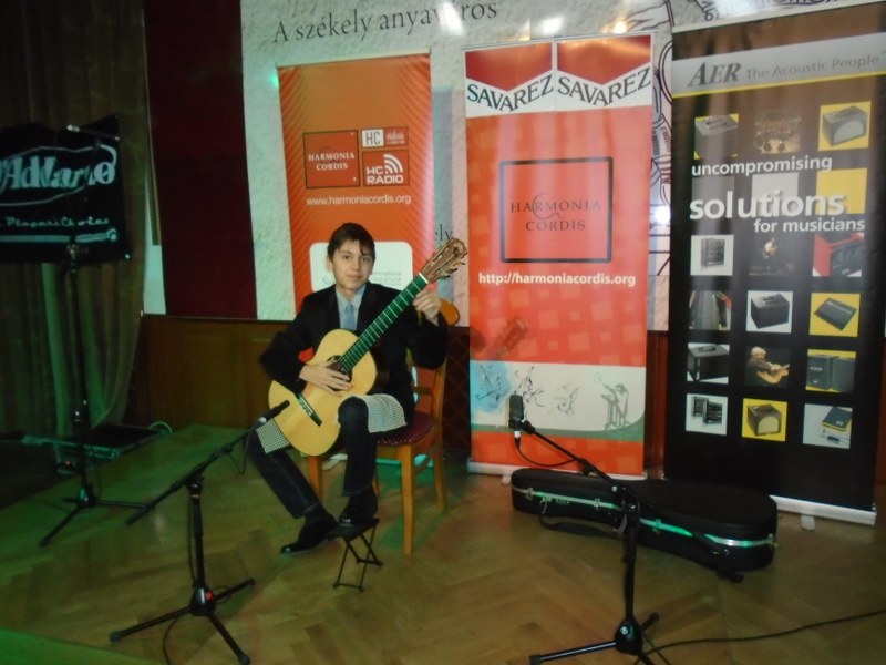 Alexandru Grecu a obținut două premii I la Festivalul Internațional de Chitară Clasică