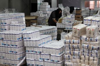 Începe distribuția pachetelor de alimente prin programul Primăriei Cluj-Napoca – etapa a doua