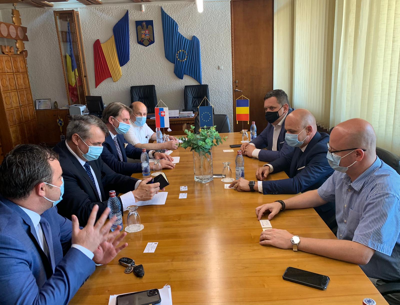 Ambasadorul Republicii Slovace la București, în vizită la Satu Mare