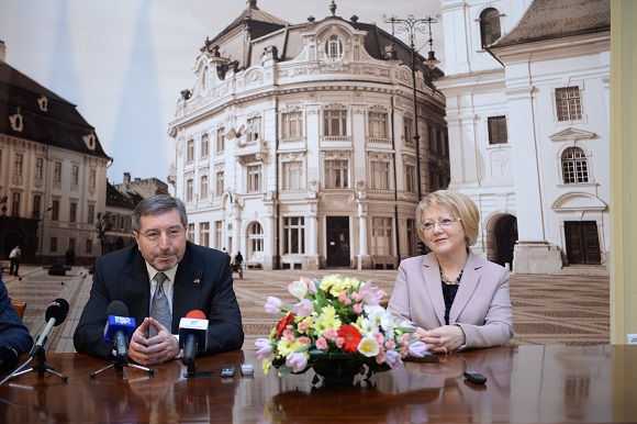 Ambasadorul Germaniei, Hans Werner Lauk, în vizită la Primăria Sibiu
