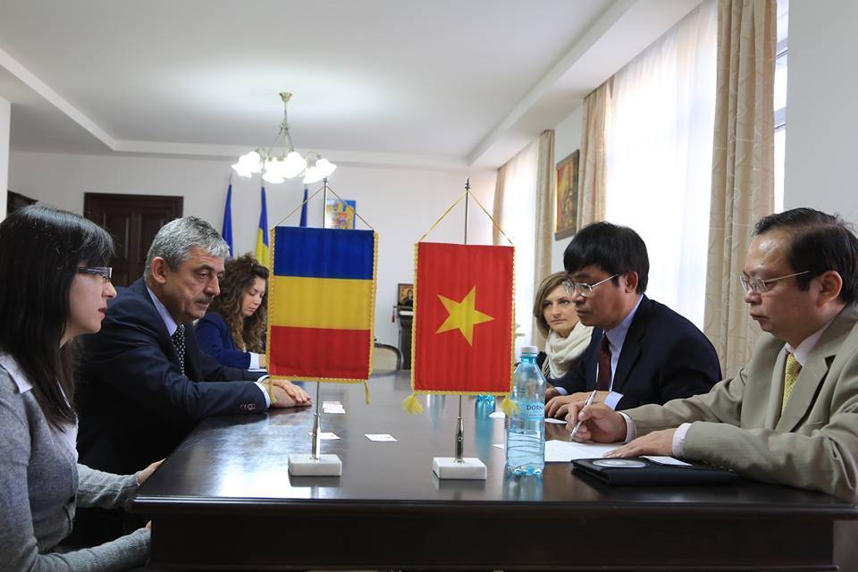 Ambasadorul Vietnamului, în vizită la Cluj Napoca