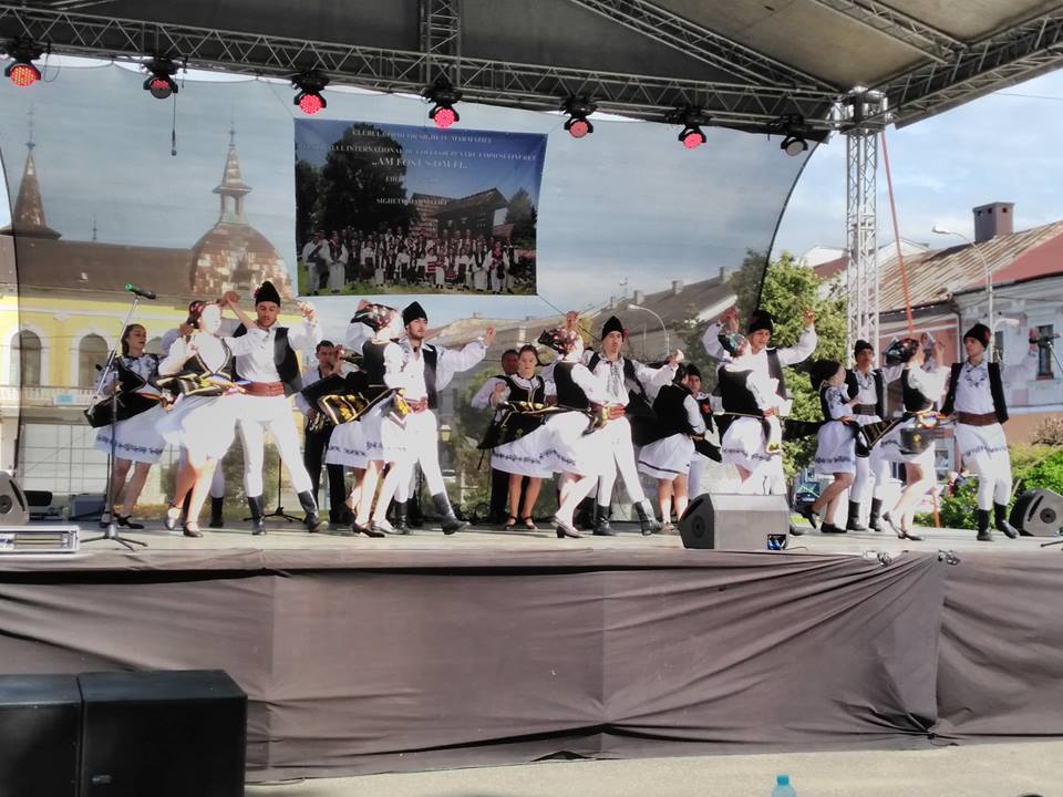 Ansamblul folcloric “Ardeleana” din Câmpia Turzii, premiul I la festivalul internațional de folclor ”Am fost ș-om fi”
