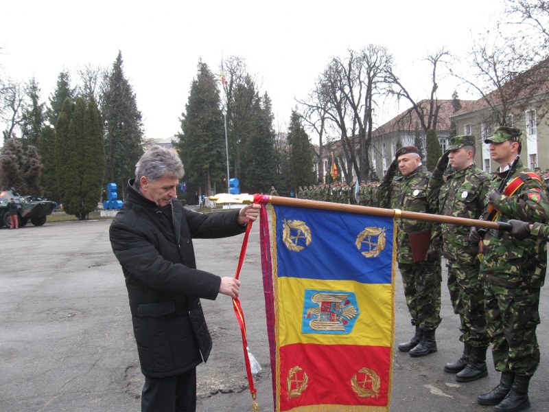 Mircea Duşa a fost prezent la sărbătoarea militarilor bistriţeni (Galerie FOTO)