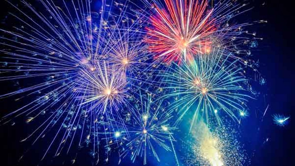 Spectacol de artificii în Zalău, la cumpăna dintre ani