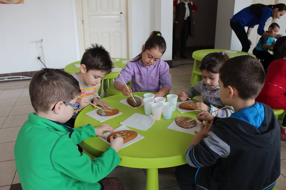 Hunedoara: Atelierul Iepuraşului de Paşte