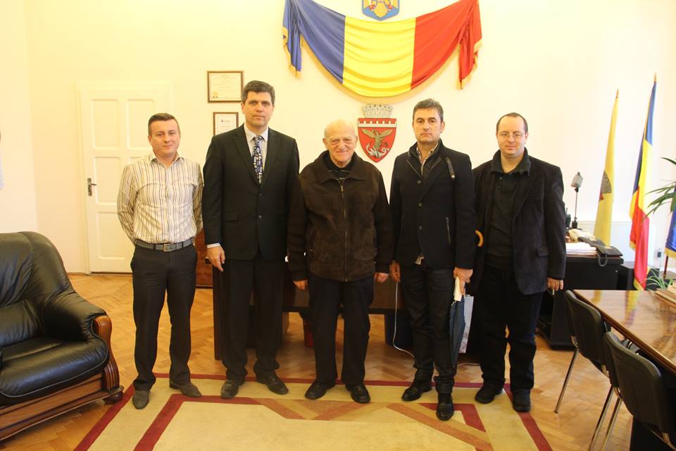Aurel Vainer, președintele Federației Comunităților Evreiești, în vizită la Primăria Zalău
