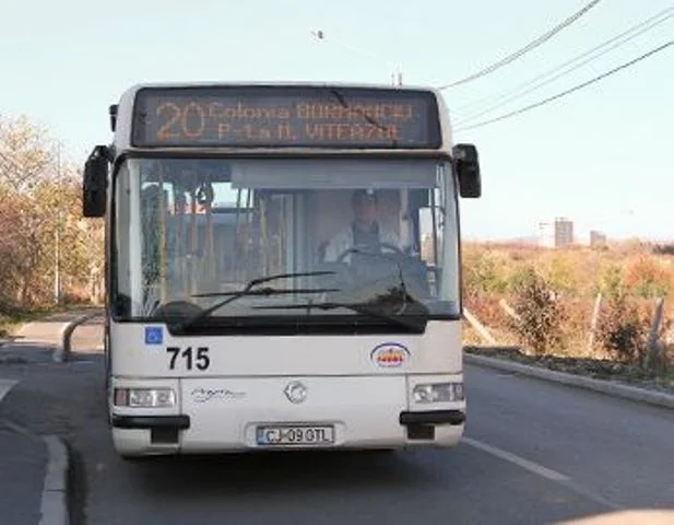Consilul Local Cugir vrea să rezilieze contractul de concesiune a transportului local de călători încheiat cu S.C. Lam Trans S.R.L