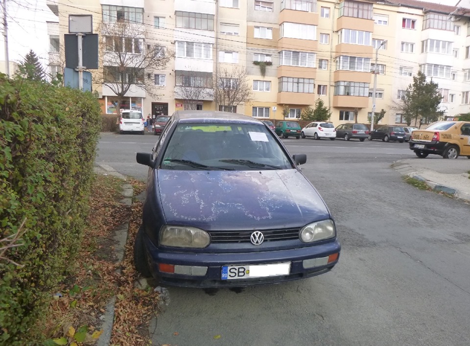 Autoturismele abandonate în Sibiu, ridicate de reprezentanții primăriei