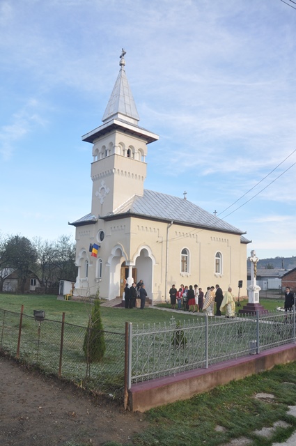 Liturghie Arhierească la Parohia Horoatu Crasnei