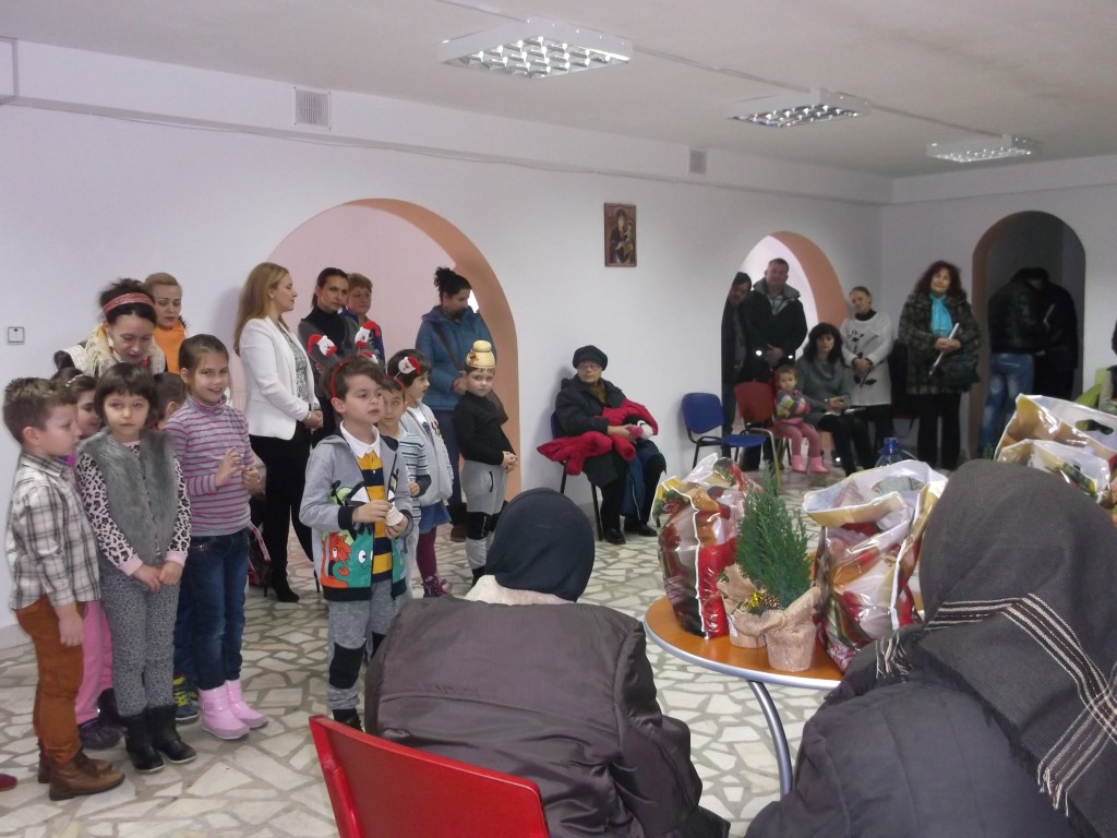 Programul „Din inimă pentru bunici” la Centrul social al Episcopiei Devei și Hunedoarei