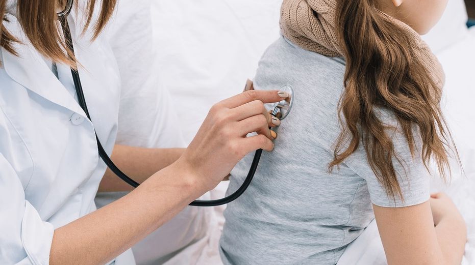 Dotări de peste 75.000 de lei, de la începutul anului școlar, pentru cabinetele medicale școlare din Deva