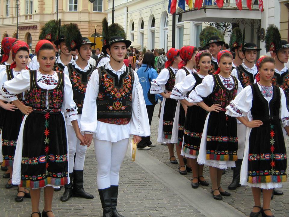 800 de artiști vin la “Cântecele Munţilor”