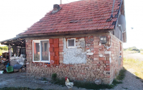 Primăria Oradea a demolat o construcție ridicată fără autorizație pe un teren proprietate a municipiului