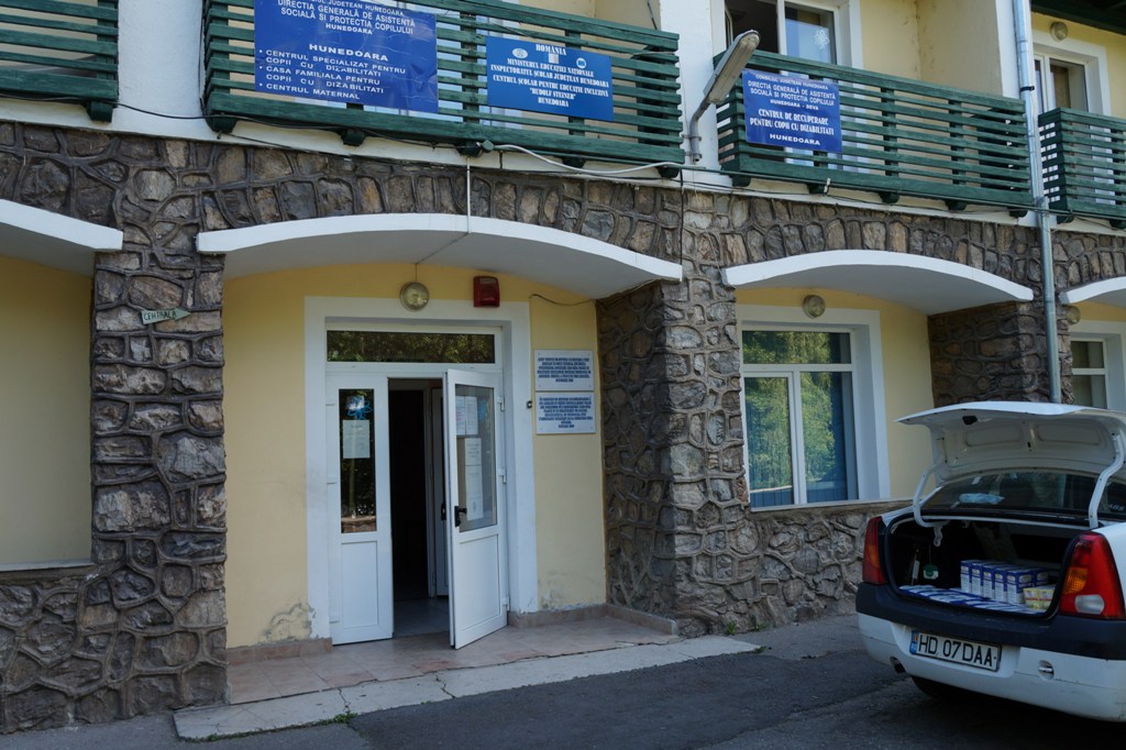 Sărbători cu bucurie pentru beneficiarii centrelor de zi din municipiul Petroșani