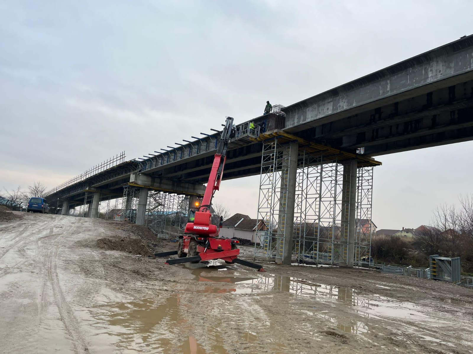 Varianta ocolitoare Sânmartin – Primele grinzi montate la pasajul de pe Centura Oradea