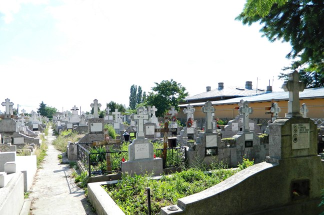 Oamenii care locuiesc langa cimitir traiesc mai putin si se imbolnavesc mult mai repede!