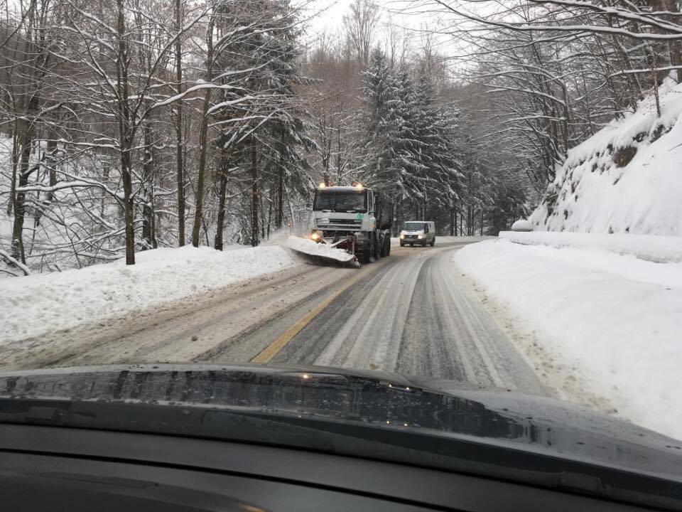 În Pasul Gutâi şi în zona Cavnic se circulă în condiţii normale