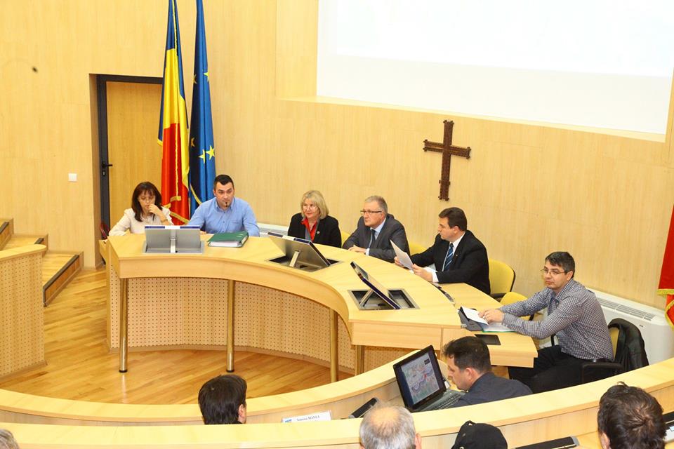 Dezbatere despre Autostrada Sibiu-Piteşti la Consiliul Judeţean Sibiu