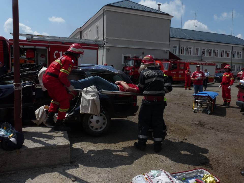 Vezi rezultatele concursului de descarcerare și acordare a primului ajutor medical calificat, organizat de ISU Maramureș