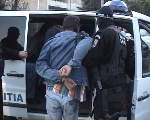 Cercetat pentru distrugere și amendat pentru că nu a respectat carantina