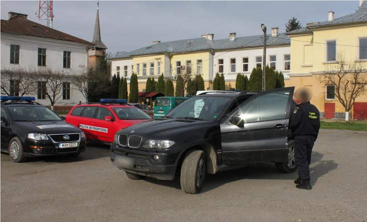 Focuri de armă şi ţigări de contrabandă confiscate, la frontiera de nord a României