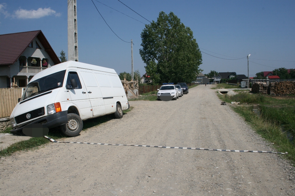 Autoturism plin cu țigări de contrabandă, descoperit în trafic de plițiștii de frontieră din Vișeu de Sus