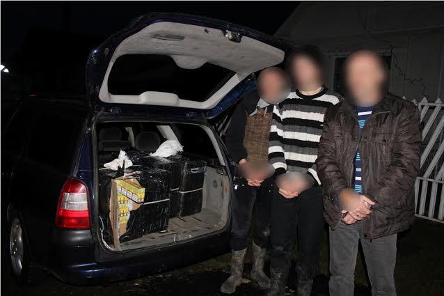 2.000 pachete cu ţigări descoperite în autoturismul unui contrabandist din Bocicoiu Mare