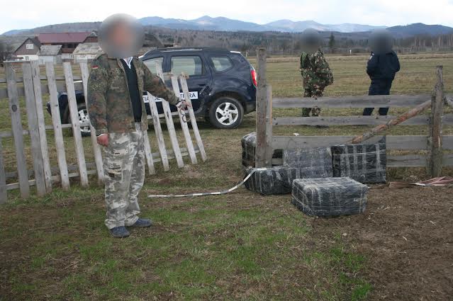 Țigări de proveniență ucraineană confiscate în Câmpulung la Tisa, Vișeu de Sus și Borșa. Un contrabandist a fost prins la frontieră