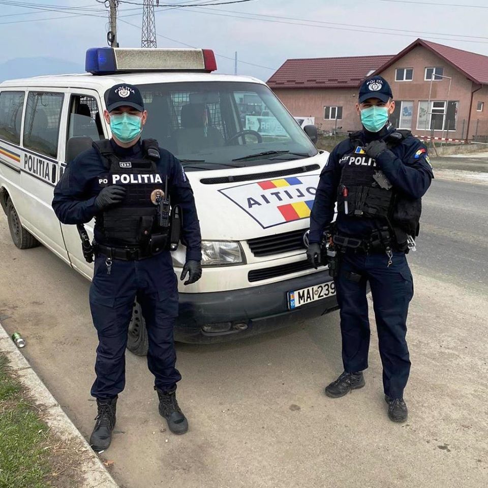 Poliţiştii maramureșeni acţionează zilnic pentru prevenirea răspândirii SARS COV 2