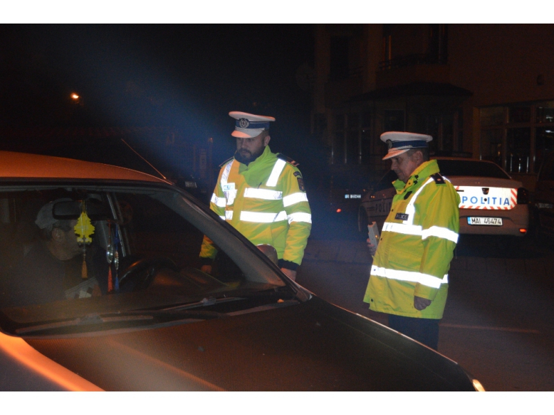 Patru persoane care nu au respectat măsura carantinei, sancţionate contravenţional de poliţiştii din Năsăud