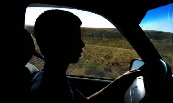 La 17 ani, a condus fara permis, un autoturism neinmatriculat!