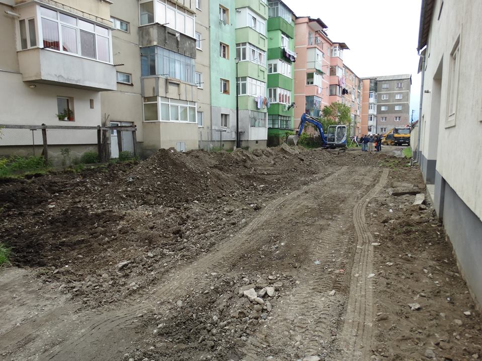 Copșa Mică: Lucrări de reabilitare a aleilor