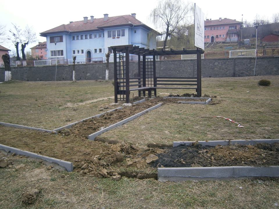 Copșa Mică: Au început lucrările la două parcuri din localitate