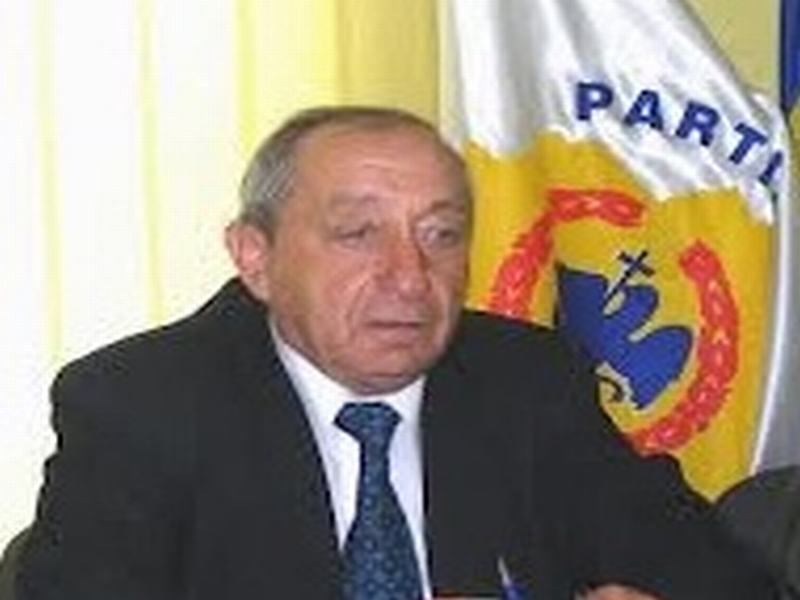 Viorel Cotuțiu: Vadim Tudor este un bolnav care se pretinde a fi singurul ,,deștept” din România