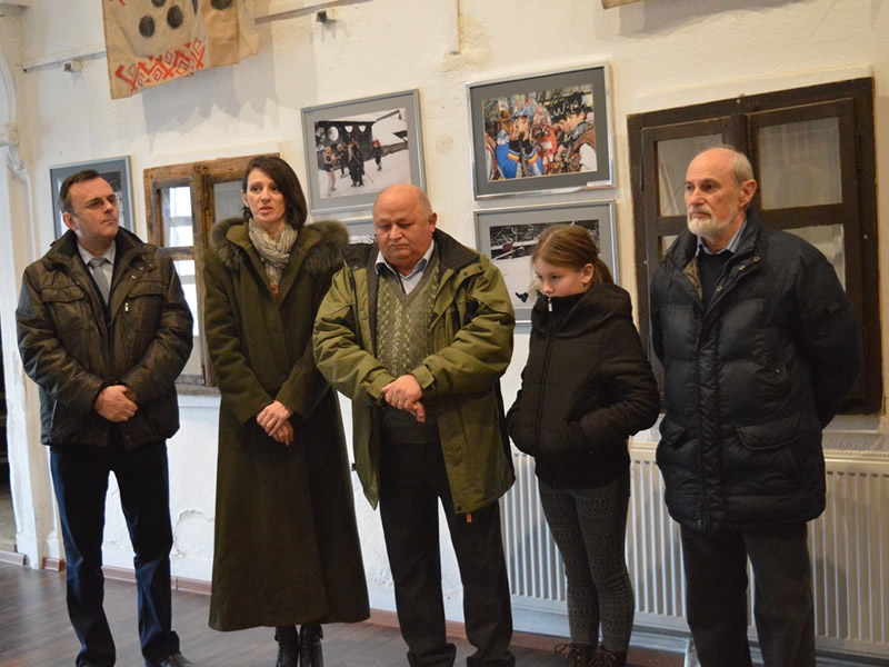 Două vernisaje au deschis săptămâna „Crăciun în Maramureş”