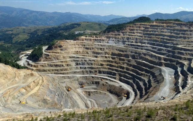 Acuzatii grave la adresa Cupru Min S.A. Abrud, semnalate si ministrului Economiei, de catre jurnalistul Radu Ciobotea
