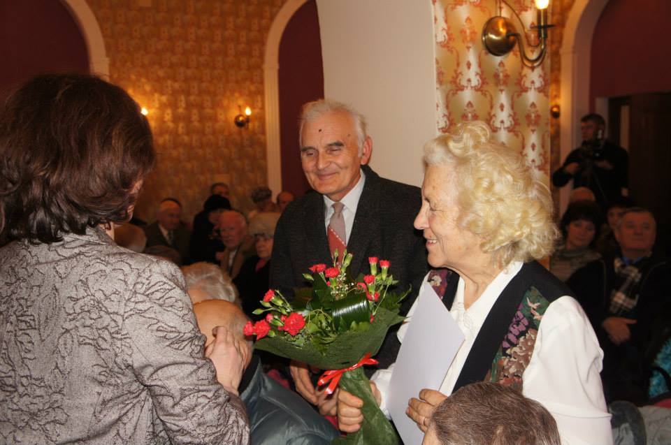 52 de cupluri devene au sărbătorit, alături de Primăria Deva, 50 de ani de căsătorie