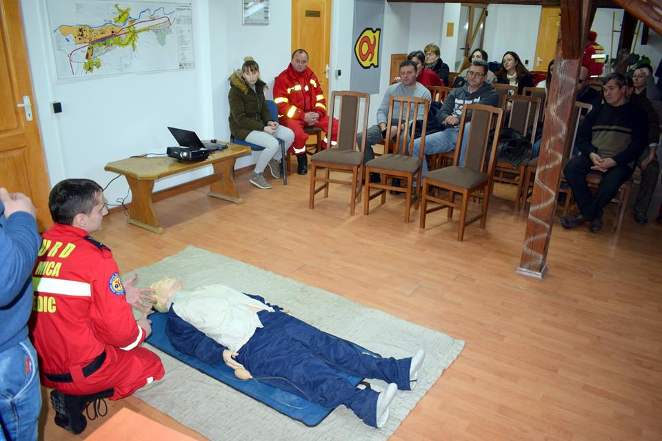 Curs organizat la Copșa Mică pentru voluntarii SMURD