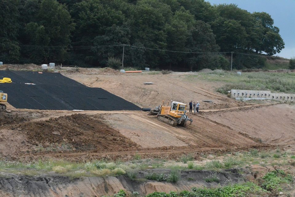 A fost semnat contractul pentru lucrările de stabilizare a dealului Hoia