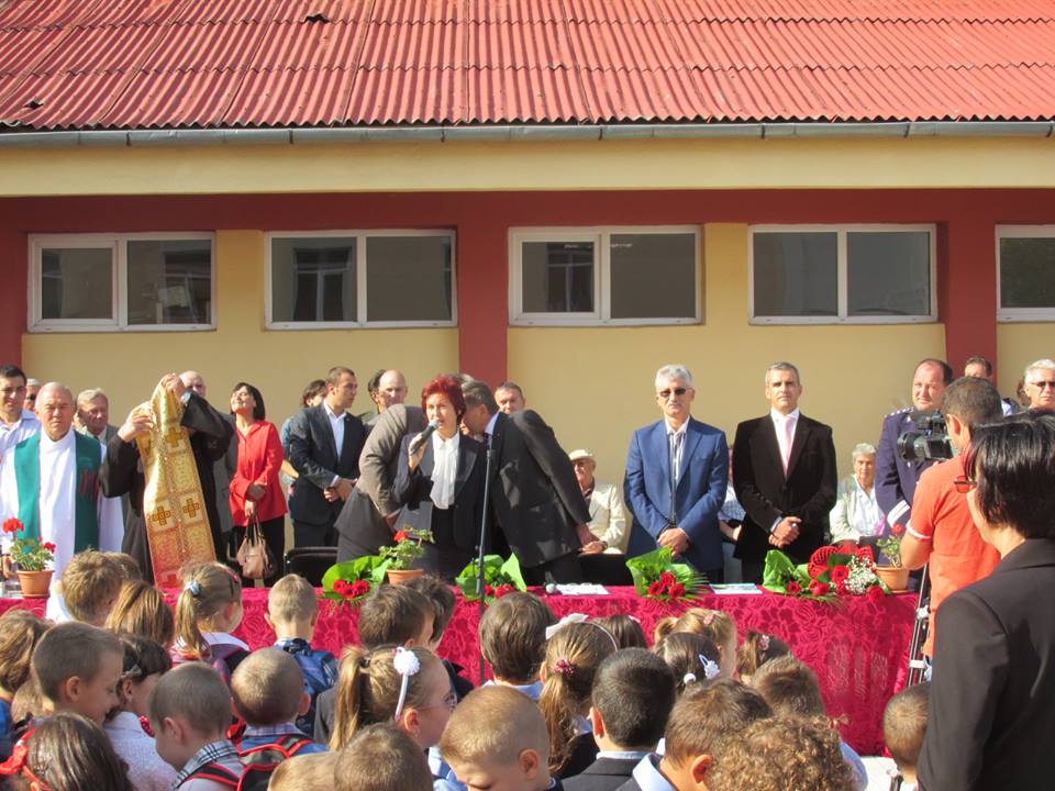 BISTRIŢA: Politicienii nu au lispit de la deschiderea noului an şcolar