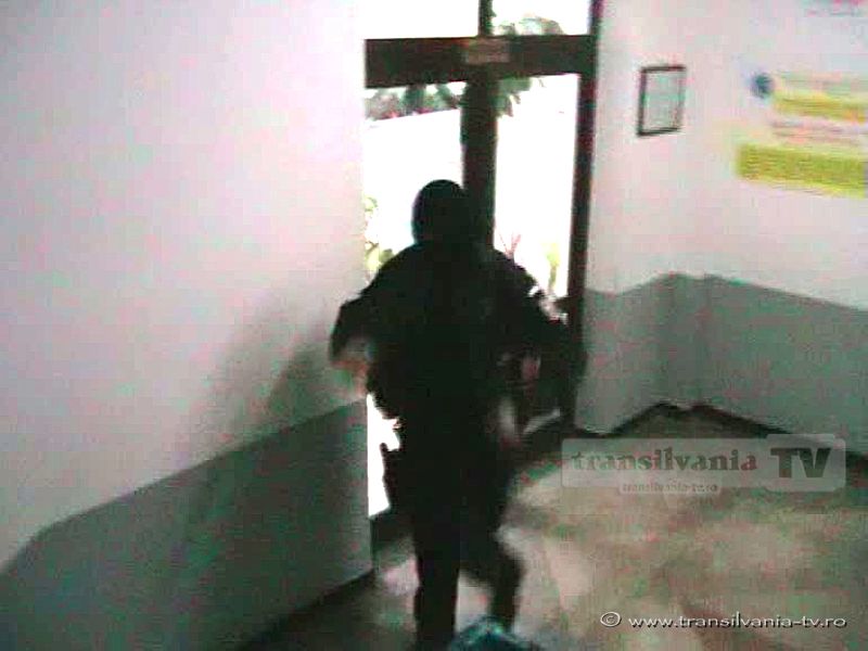 Percheziții DIICOT în București, Cluj și alte 8 județe, pentru destructurarea unui grup specializat în fraude informatice