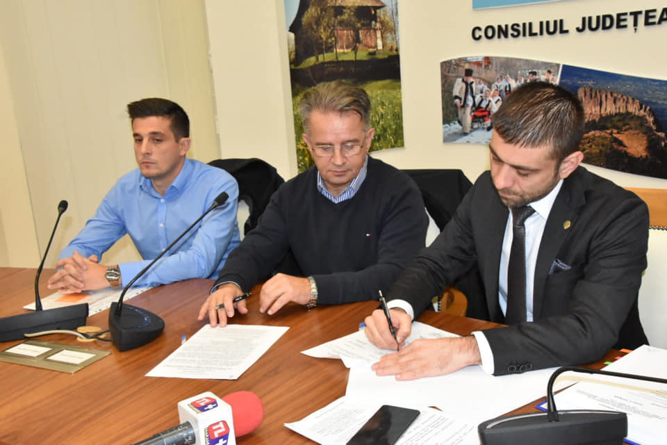 A fost semnat contractul de reabilitare pentru DJ 182 B Șomcuta Mare – Remeți pe Someș