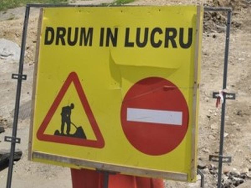 BISTRIȚA: Trafic blocat pe strada Nicolae Titulescu