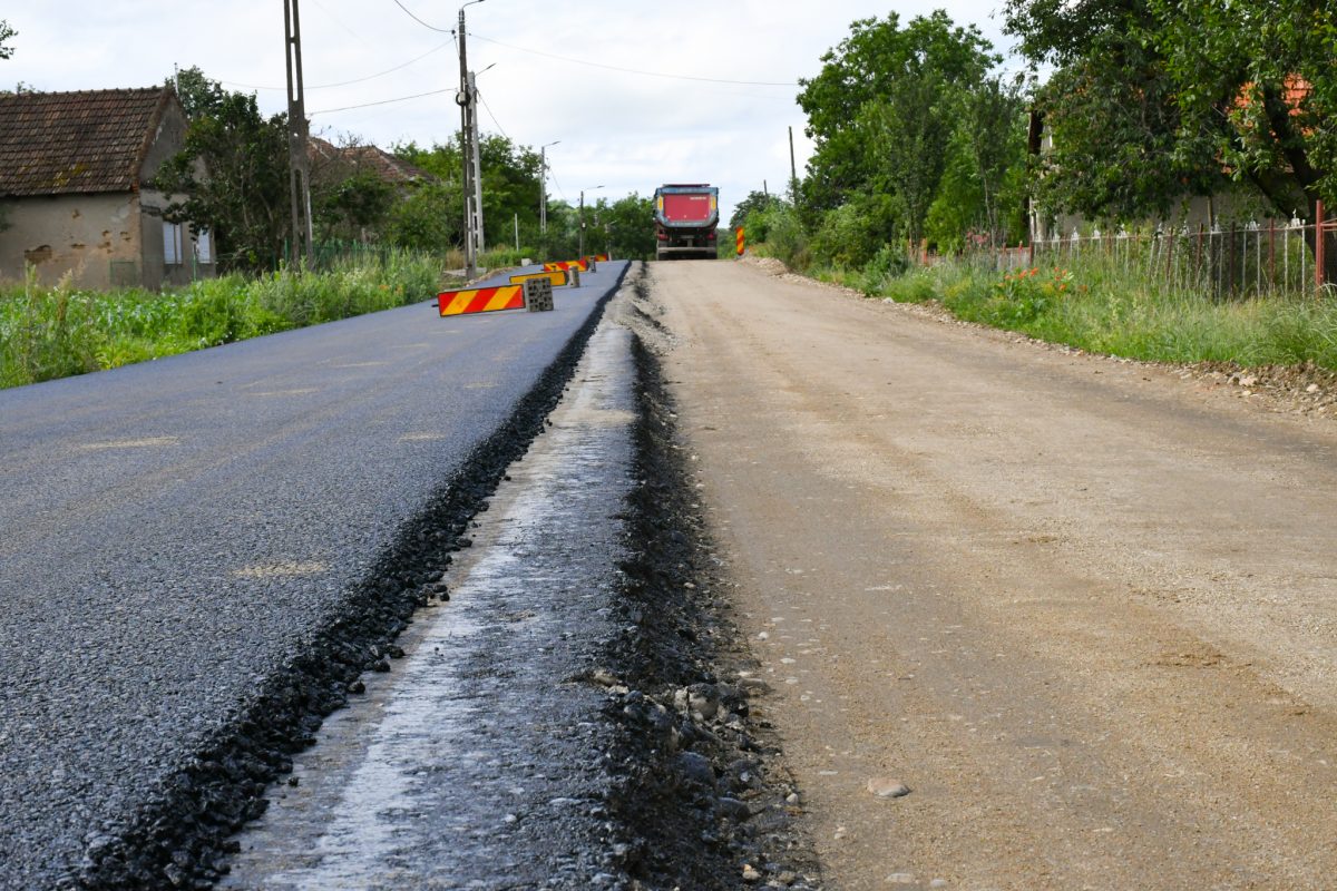 Drum în curs de modernizare în județul Satu Mare
